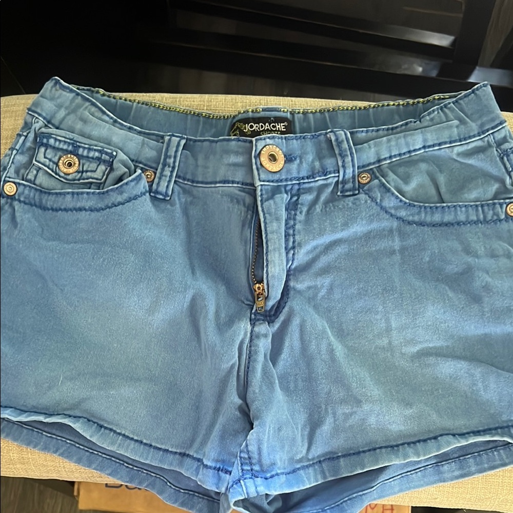 Jordache Blue Jeans Relaxed Fit Cut-Off Style